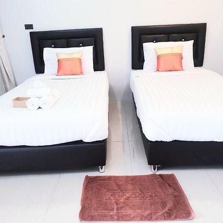 Chadaporn Mae Chaem Hotel Екстериор снимка