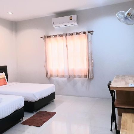 Chadaporn Mae Chaem Hotel Екстериор снимка