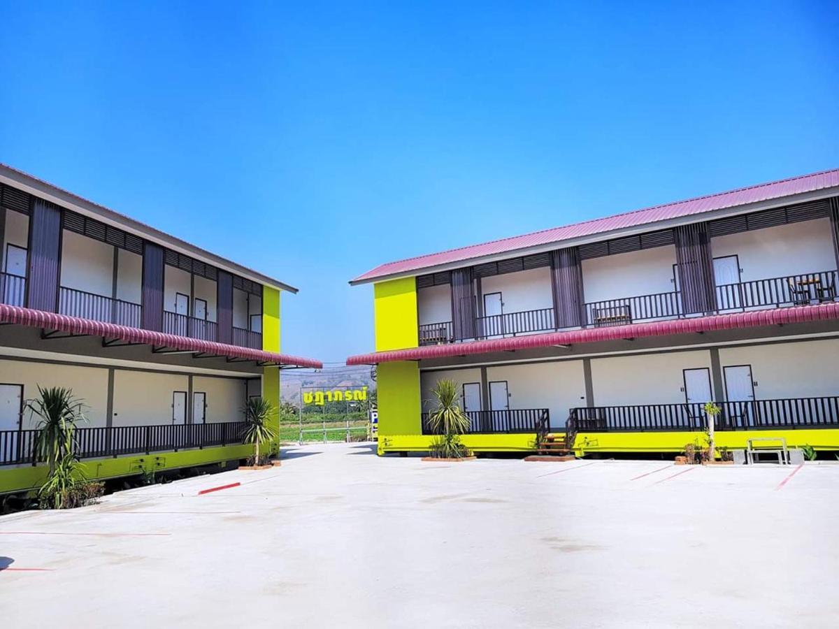 Chadaporn Mae Chaem Hotel Екстериор снимка