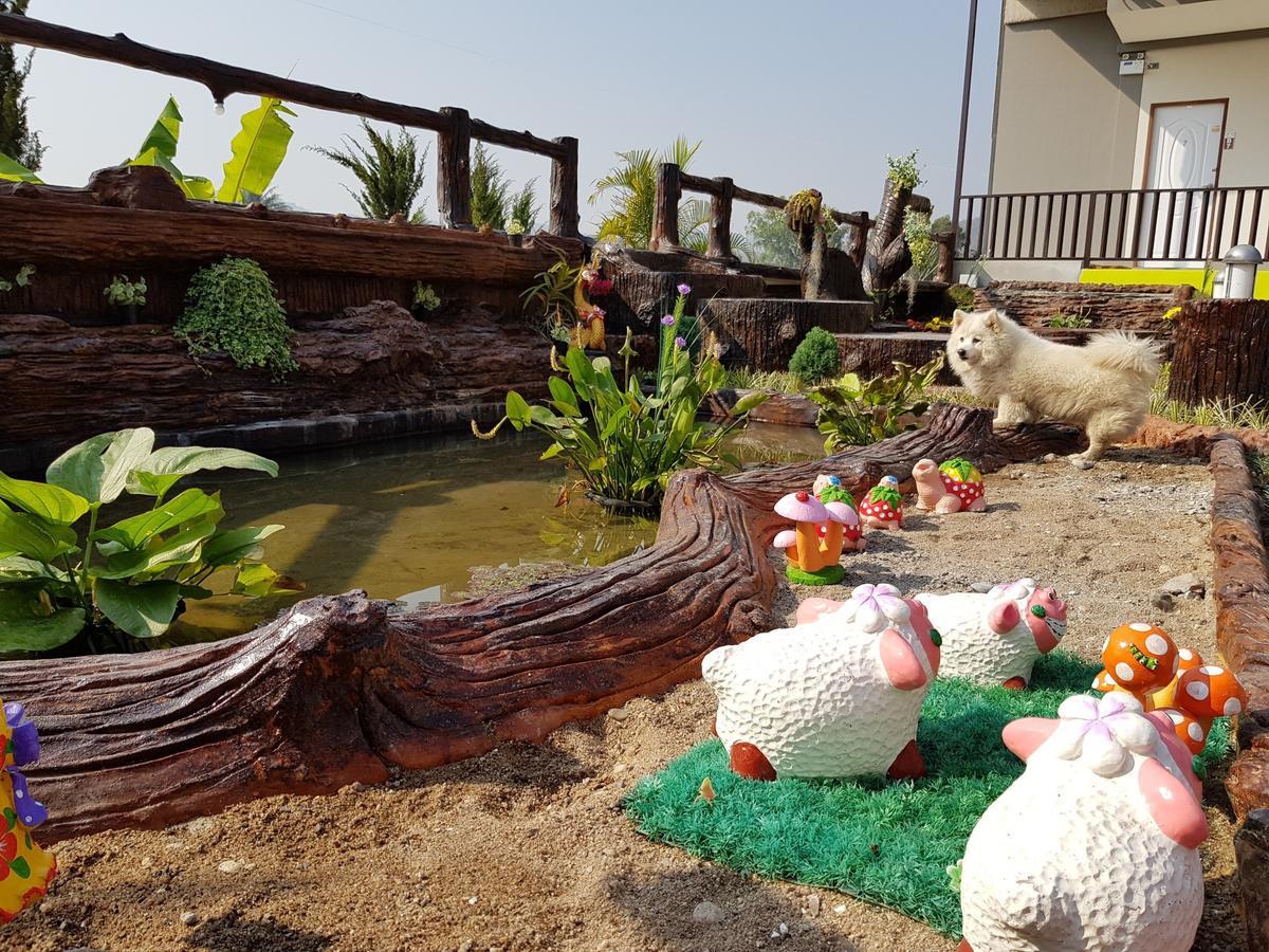 Chadaporn Mae Chaem Hotel Екстериор снимка